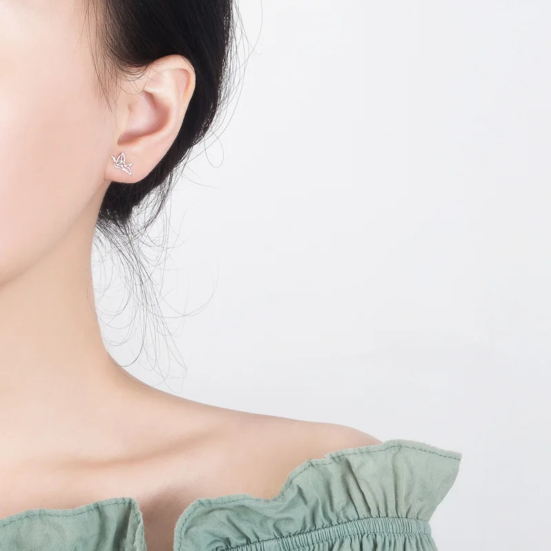 XIYANIKE 925 Sterling Silver Prevent Allergy Stud Earrings For Women Trendy Elegant Hollow Paper Crane Ear Hoops Wedding Jewelry
XIYANIKE 925 Sterling Silver Prevent Allergy Stud Earrings For Women Trendy Elegant Hollow Paper Crane Ear Hoops Wedding Jewelry