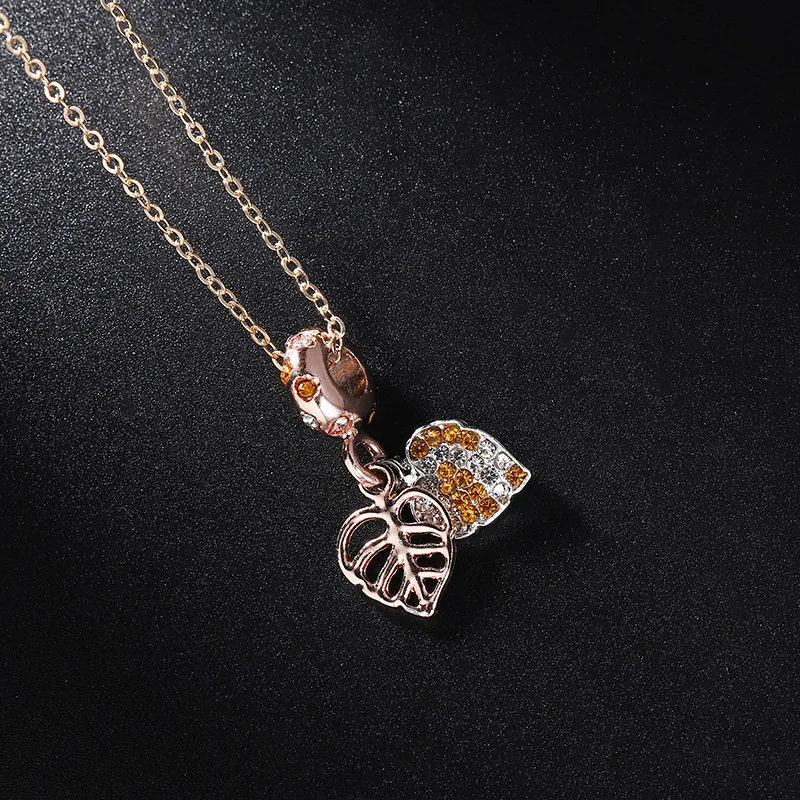 Necklace Jewelry Women Deciduous Pendant Set Diamond Double-layer Leaf Simple Necklace Collarbone Chain Couple
Necklace Jewelry Women Deciduous Pendant Set Diamond Double-layer Leaf Simple Necklace Collarbone Chain Couple
