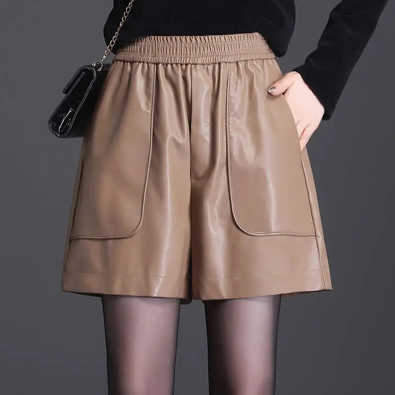 Women 2021 Autumn Winter New Fashion PU Faux Leather Shorts Female High Waist Wide Leg Shorts Elegant Ladies Casual Shorts Z757
Women 2021 Autumn Winter New Fashion PU Faux Leather Shorts Female High Waist Wide Leg Shorts Elegant Ladies Casual Shorts Z757