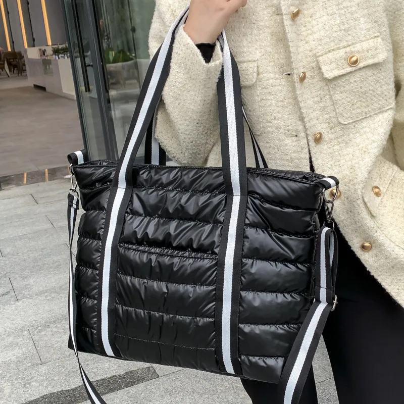 Black Big Size Tote Bag Female Large Nylon Messenger Bag Brand Design Shoulder Handbags Women's Trendy Quilted Crossbody Bag Sac
Black Big Size Tote Bag Female Large Nylon Messenger Bag Brand Design Shoulder Handbags Women's Trendy Quilted Crossbody Bag Sac