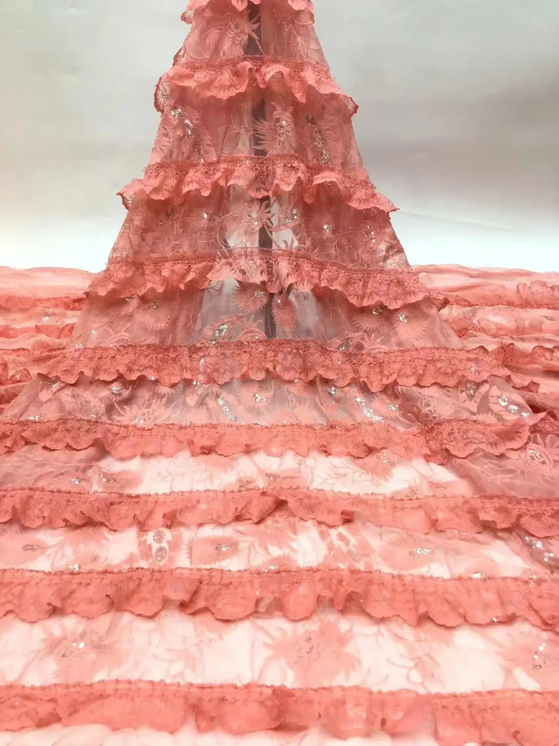 beautiful 5yards Nigerian Tulle Lace Fabrics Latest Mesh African Lace Fabric Bride French Net Lace Fabric DP1034
beautiful 5yards Nigerian Tulle Lace Fabrics Latest Mesh African Lace Fabric Bride French Net Lace Fabric DP1034