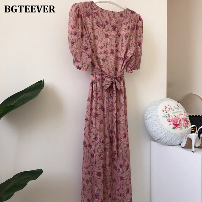 BGTEEVER Summer Floral Print Square Collar Women Midi Dress 2021 Elegant Short Sleeve Lace-up Slim Waist Ladies A-line Vestidos
BGTEEVER Summer Floral Print Square Collar Women Midi Dress 2021 Elegant Short Sleeve Lace-up Slim Waist Ladies A-line Vestidos
