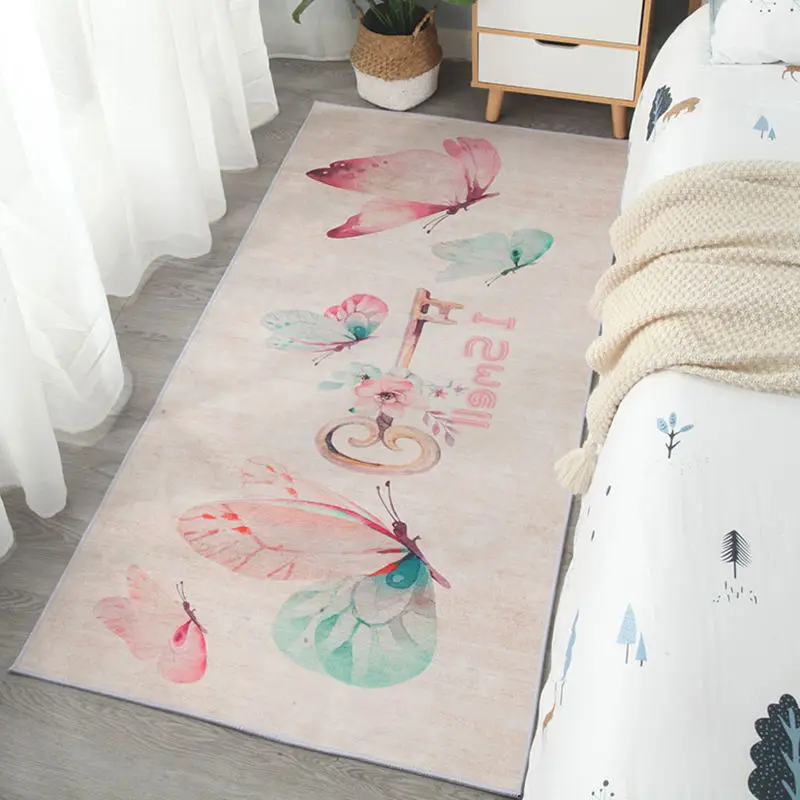 Bedside girl's heart carpet bedroom cute cartoon girl room long strip mats in front of the bed disposable
Bedside girl's heart carpet bedroom cute cartoon girl room long strip mats in front of the bed disposable