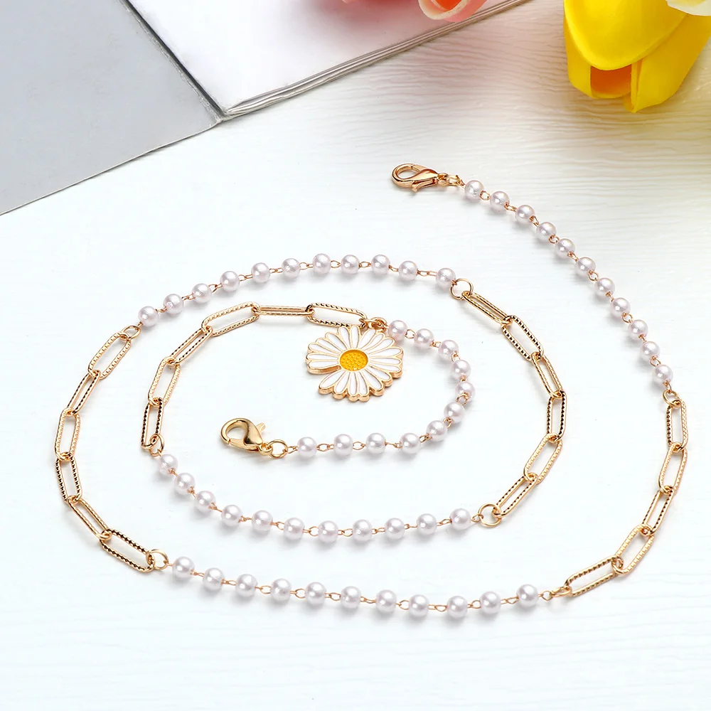 Metal Daisy Flower Pearl Sunglasses Glasses Chains Women Men Acrylic Crystal Beaded Eyeglasses Chains Lanyard Glass 2022 Jewelry
Metal Daisy Flower Pearl Sunglasses Glasses Chains Women Men Acrylic Crystal Beaded Eyeglasses Chains Lanyard Glass 2022 Jewelry