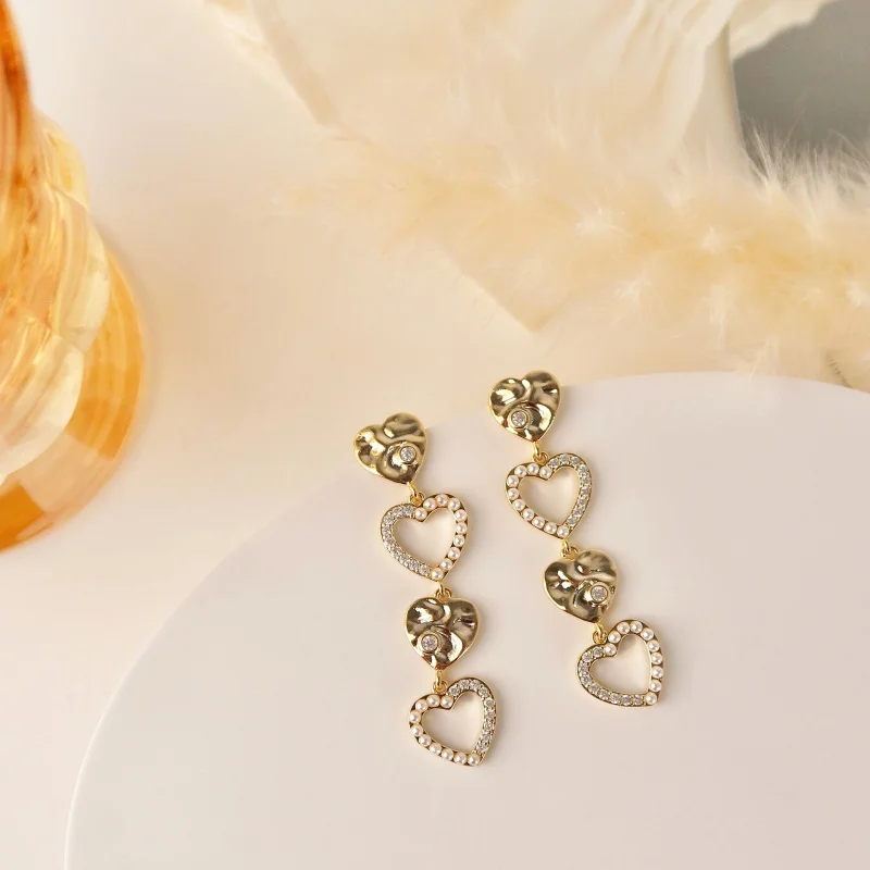 Champagne Lovers_French Girl Love Pearl Long Refined Rhinestone All-Match Ear Studs Earrings for Women Girls
Champagne Lovers_French Girl Love Pearl Long Refined Rhinestone All-Match Ear Studs Earrings for Women Girls