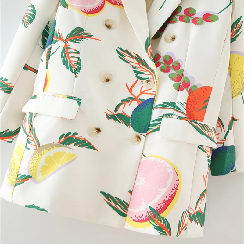 YOSIBCD Women 2021 Fashion Double Breasted Fruit Print Blazers Coat Vintage Long Sleeve Pockets Female Outerwear Chic Tops
YOSIBCD Women 2021 Fashion Double Breasted Fruit Print Blazers Coat Vintage Long Sleeve Pockets Female Outerwear Chic Tops