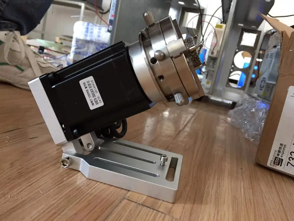 Made in China 20W good quality FIBER laser marking machine with fiber laser metal applicated for sale
Made in China 20W good quality FIBER laser marking machine with fiber laser metal applicated for sale
