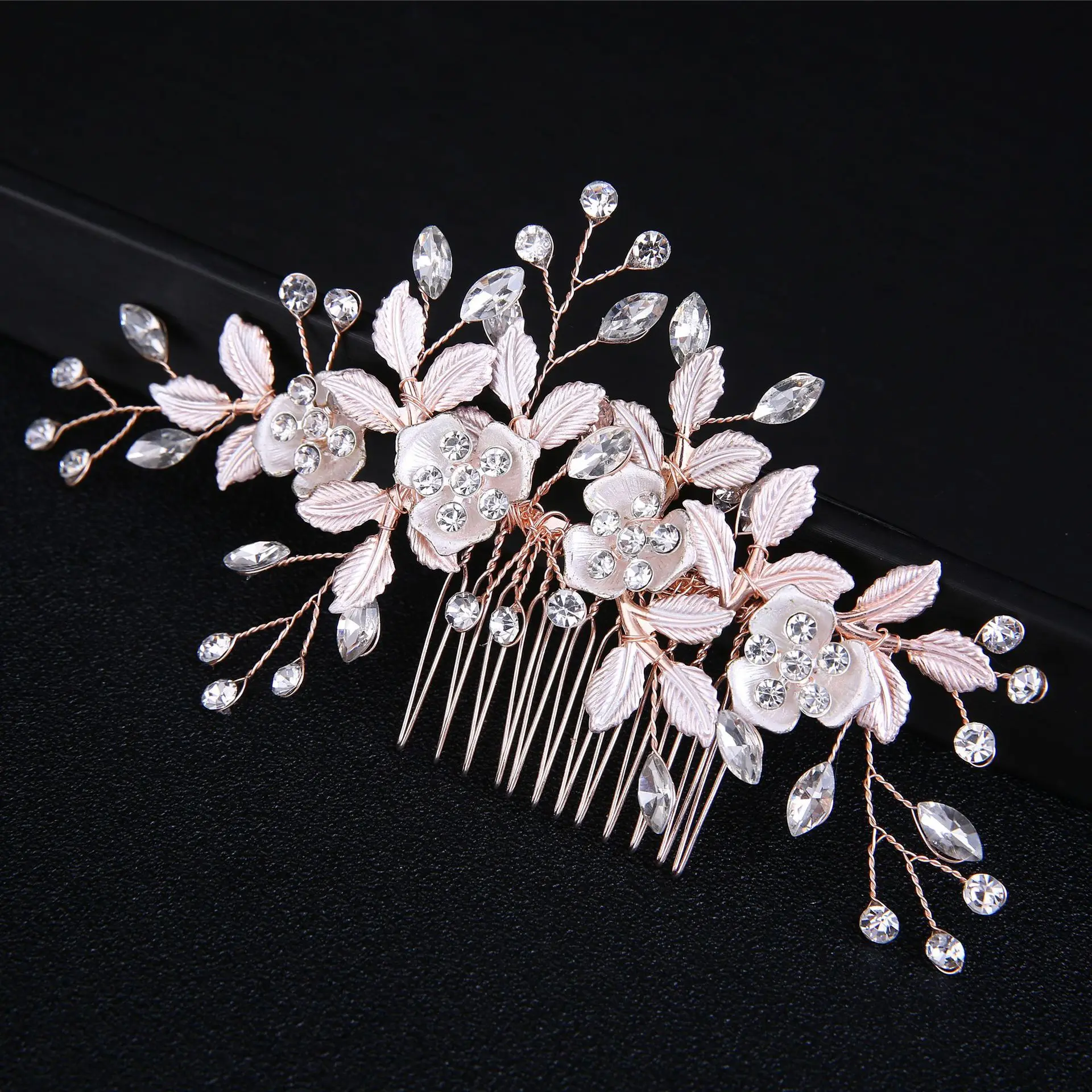 Korean Style Exquisite Flower Leaf Bridal Hairwear Women Party HeadWear New Wedding Hair Accessories Bride Hair Jewelry
Korean Style Exquisite Flower Leaf Bridal Hairwear Women Party HeadWear New Wedding Hair Accessories Bride Hair Jewelry