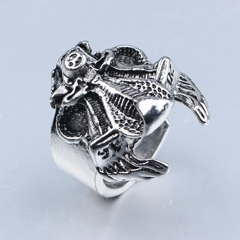 Masquerade The Mysterious Mask Unisex Alloy Rings Suitable For Banquet Party Gift Couple Promise Rings Adjustable Sizes
Masquerade The Mysterious Mask Unisex Alloy Rings Suitable For Banquet Party Gift Couple Promise Rings Adjustable Sizes