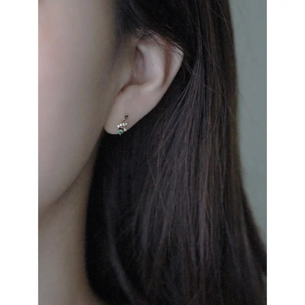 Dainty Female Green Crystal Small Earrings Charm Sterling Silver Wedding Earrings For Women Simple Gold Star Stud Earrings 
Dainty Female Green Crystal Small Earrings Charm Sterling Silver Wedding Earrings For Women Simple Gold Star Stud Earrings