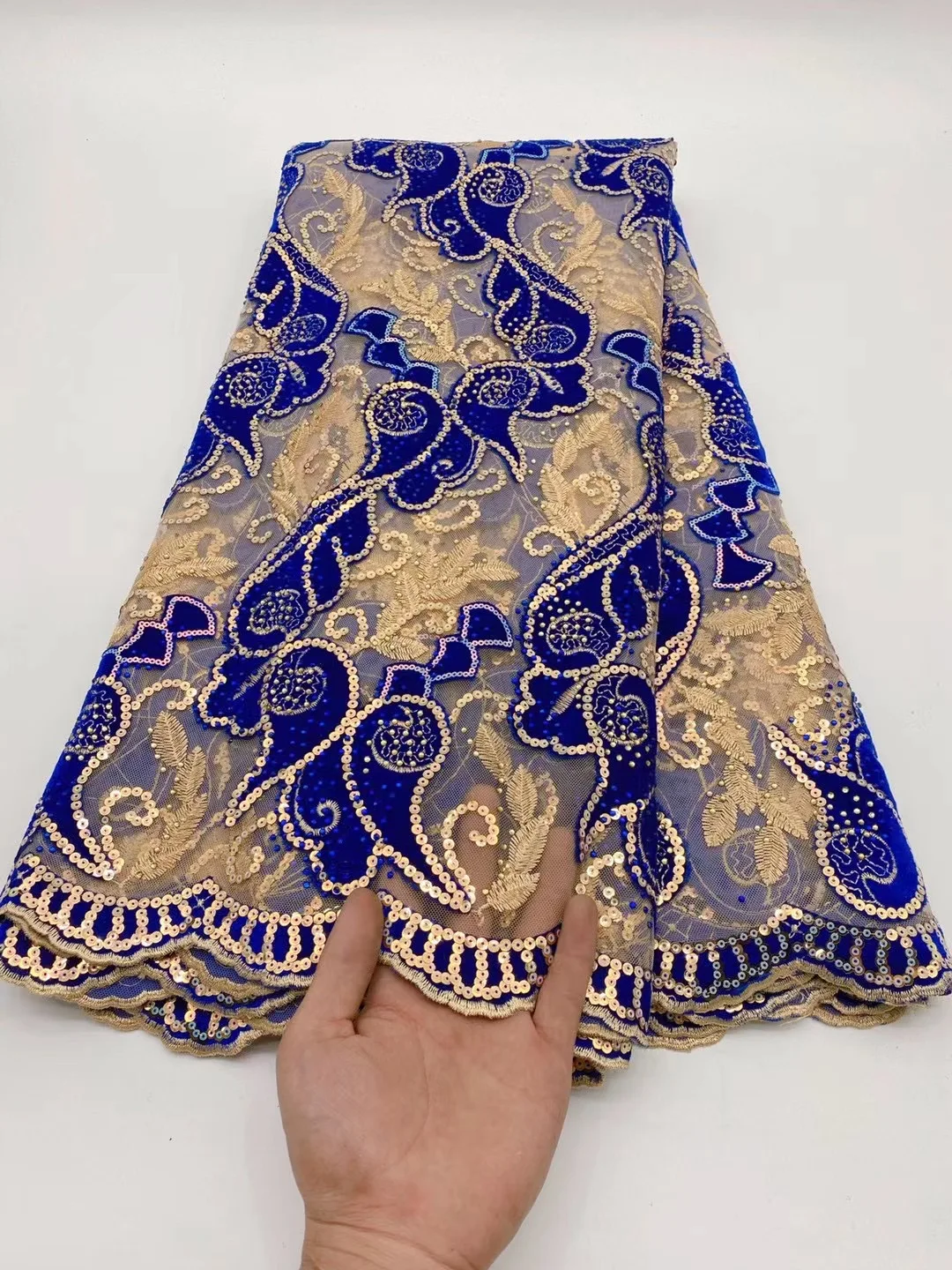 Royal blue Nigerian French Lace Fabrics 2021 Embroidered African Velvet Lace Fabric With Sequins Lace For Africa Wedding
Royal blue Nigerian French Lace Fabrics 2021 Embroidered African Velvet Lace Fabric With Sequins Lace For Africa Wedding