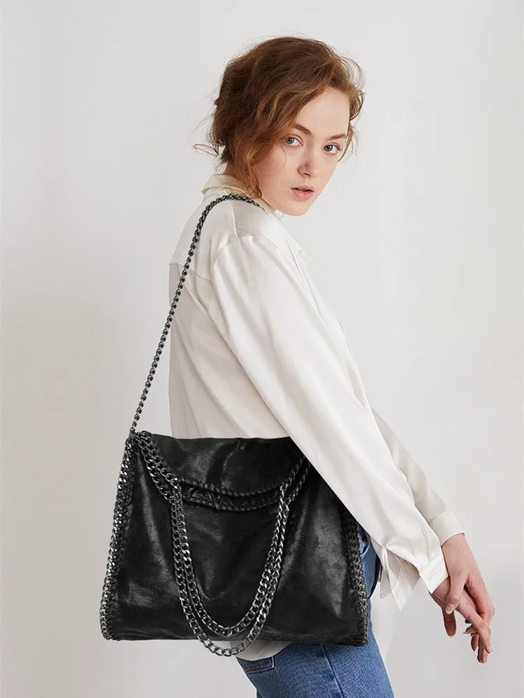 Складная женская сумка через плечо, из матового материала
Складная женская сумка через плечо, из матового материала