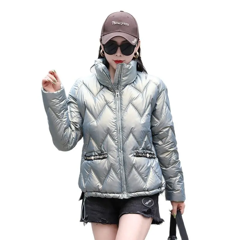 Women Autumn Winter Short Stand Collar Glossy Coat Pearl Pocket Outwear Overcoat Oversized Puffer Jacket Cotton Padded Parkas
Women Autumn Winter Short Stand Collar Glossy Coat Pearl Pocket Outwear Overcoat Oversized Puffer Jacket Cotton Padded Parkas