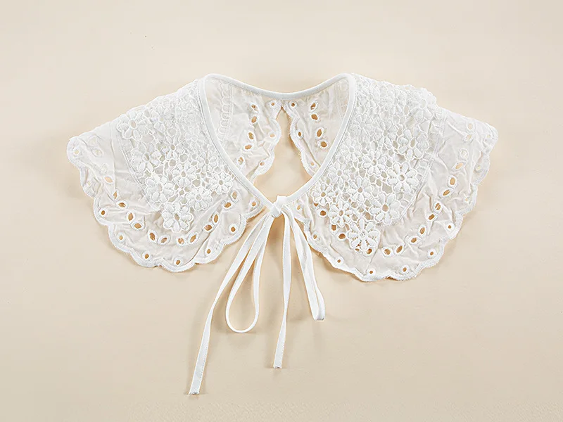 2021 Women Girls Lace Fake False Collar Sweater Decorative Floral Embroidery Detachable Collars Female Blouse Dress Shawl
2021 Women Girls Lace Fake False Collar Sweater Decorative Floral Embroidery Detachable Collars Female Blouse Dress Shawl