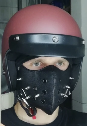 Rivet Black PU Leather Mask Fashion Half Face Punk Motorcycle Biker Cosplay Anti-Dust Rivet Sports Protective Mask
Rivet Black PU Leather Mask Fashion Half Face Punk Motorcycle Biker Cosplay Anti-Dust Rivet Sports Protective Mask