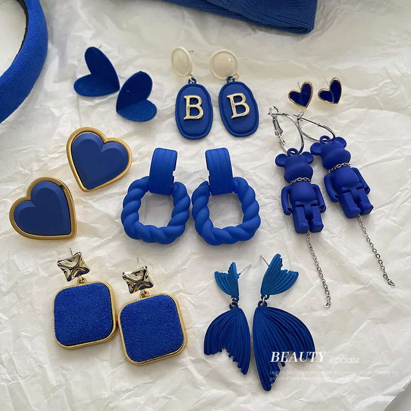 Klein blue earrings 925 silver needles Korean new niche design earrings personality temperament high-end earrings
Klein blue earrings 925 silver needles Korean new niche design earrings personality temperament high-end earrings