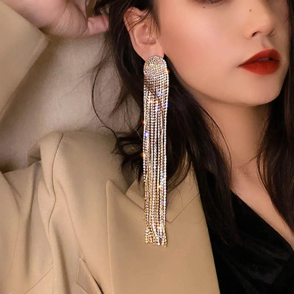 Chic Long Full Rhinestone Tassel Earrings All-match Alloy Shiny Women Dangle Earrings Wear Resistant Jewelry Accessories Gift
Chic Long Full Rhinestone Tassel Earrings All-match Alloy Shiny Women Dangle Earrings Wear Resistant Jewelry Accessories Gift