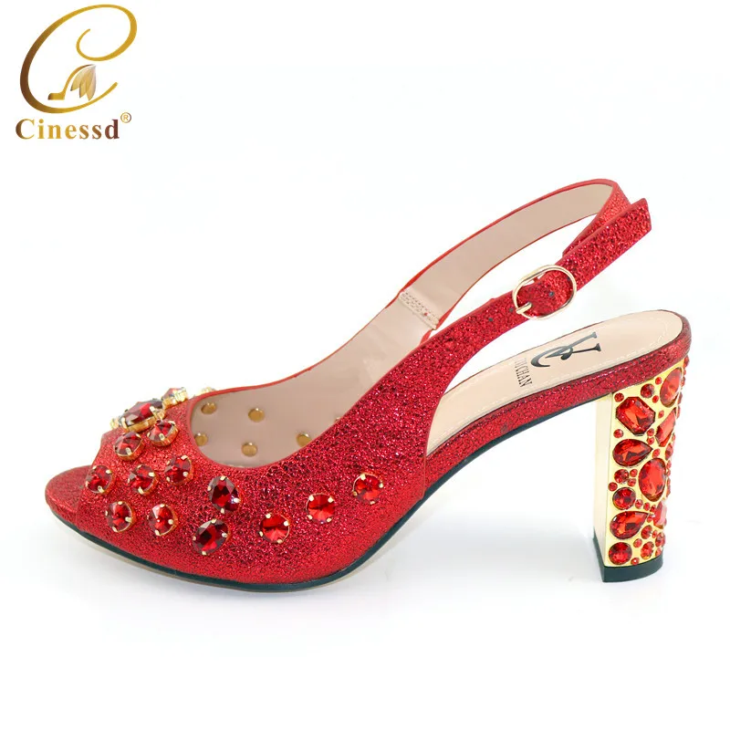 2020 Fashion Bling CRYSTAL High Heels Sandals Women Square Head Ankle Strap Sandals Summer Party Shoe Size 39-43
2020 Fashion Bling CRYSTAL High Heels Sandals Women Square Head Ankle Strap Sandals Summer Party Shoe Size 39-43