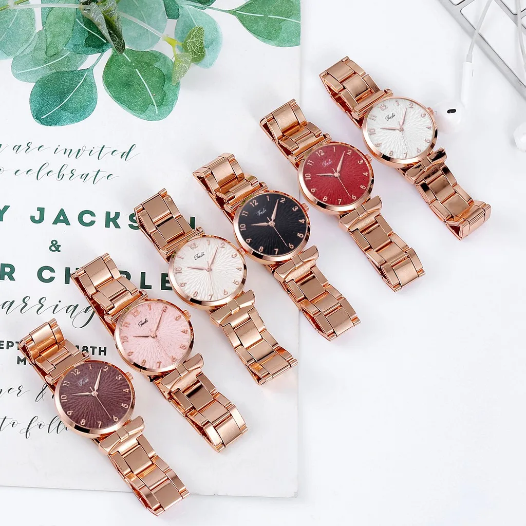 Fashionable and simple business ladies watch petal carving chassis gold stainless steel female quartz watch new 5*
Fashionable and simple business ladies watch petal carving chassis gold stainless steel female quartz watch new 5*
