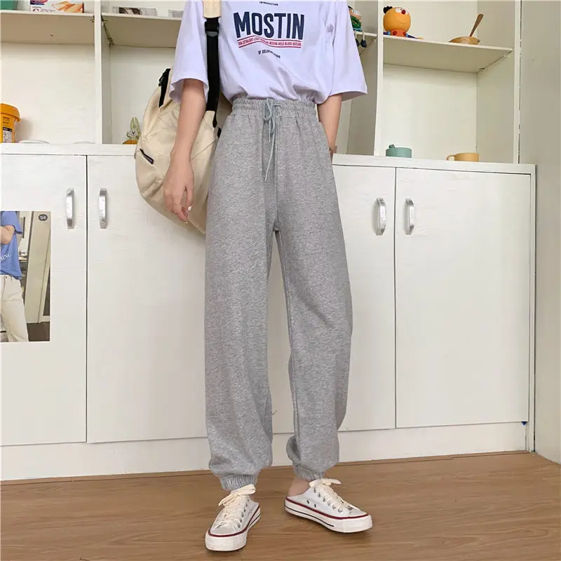 HOUZHOU Plus Size Gray Jogging Sweat Pants Women Korean Style White Joggers Sports Pants Harajuku Wide Leg Trousers for Female
HOUZHOU Plus Size Gray Jogging Sweat Pants Women Korean Style White Joggers Sports Pants Harajuku Wide Leg Trousers for Female