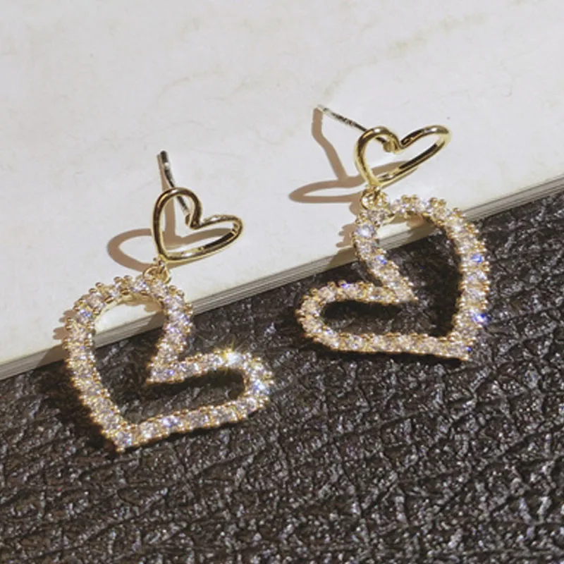 Milangirl Korean Hollow Out Love Heart Shape Earrings Mirco Paved Mini Rhinestone Crystal Female Earrings for Women Girls Bridal
Milangirl Korean Hollow Out Love Heart Shape Earrings Mirco Paved Mini Rhinestone Crystal Female Earrings for Women Girls Bridal