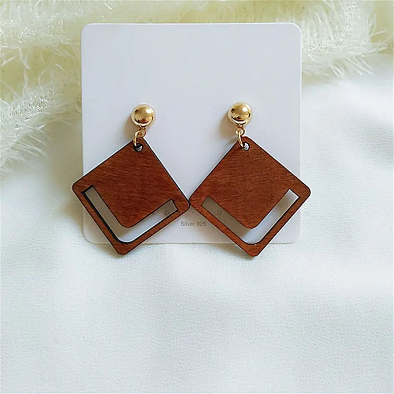 Temperament, wood, all kinds of earrings, fashion, exaggeration, retro geometry, wood, lady's Earrings
Temperament, wood, all kinds of earrings, fashion, exaggeration, retro geometry, wood, lady's Earrings