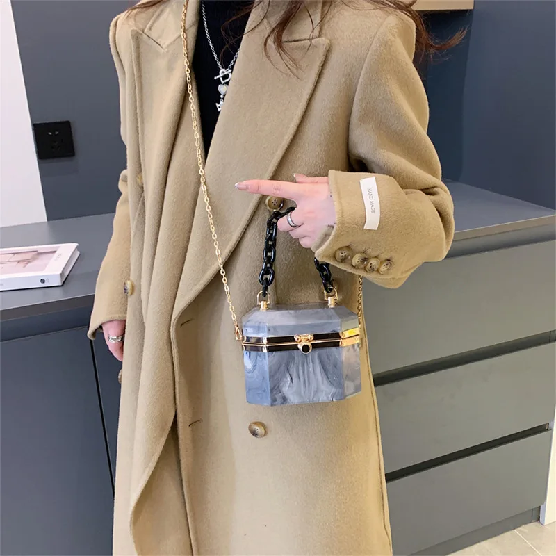 Acrylic Bright Box Bag 2022 Autumn Fashion Jelly One Shoulder Messenger Chain Bag Purses and Handbags Luxury Designer
Acrylic Bright Box Bag 2022 Autumn Fashion Jelly One Shoulder Messenger Chain Bag Purses and Handbags Luxury Designer