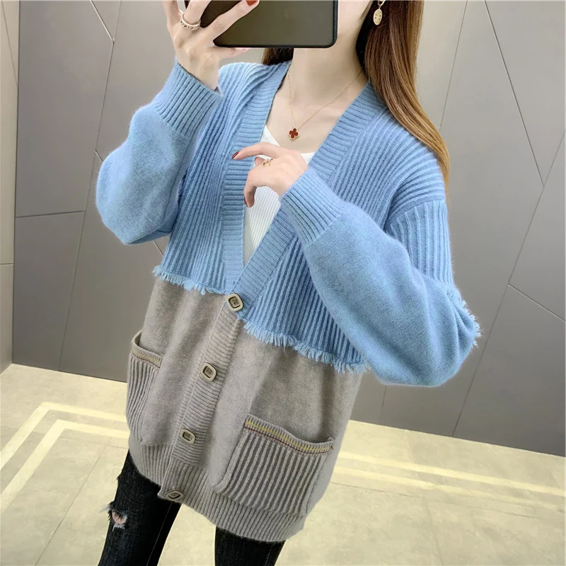 V-neck Oversized Cardigans Sweater Women's New Korean of Loose Large Size Cardigan Knitting Tops Bule Red
V-neck Oversized Cardigans Sweater Women's New Korean of Loose Large Size Cardigan Knitting Tops Bule Red