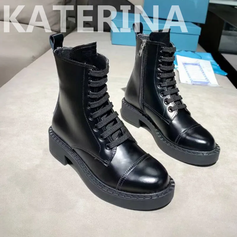 2021 Brand New Boots Winter Women Pupular Safty Boots High Top Leather Boots Thick Bottom Platform Pocket Boots Side Zip
2021 Brand New Boots Winter Women Pupular Safty Boots High Top Leather Boots Thick Bottom Platform Pocket Boots Side Zip