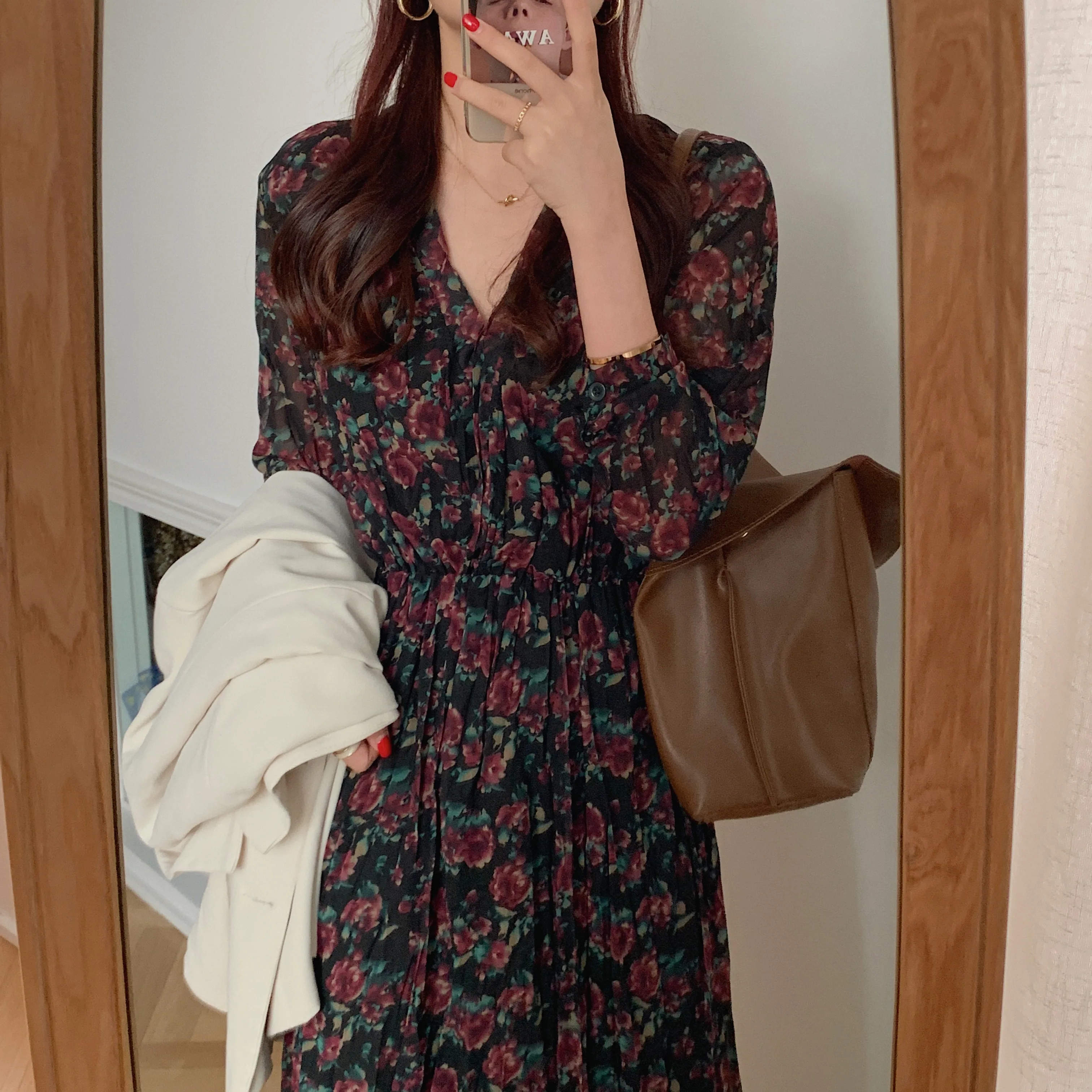 Alien Kitty V-neck Plus Women's Pleated Sexy OL All Match A-Line Female Printed Florals Gentle Streetwear Long Dresses Vestidos
Alien Kitty V-neck Plus Women's Pleated Sexy OL All Match A-Line Female Printed Florals Gentle Streetwear Long Dresses Vestidos