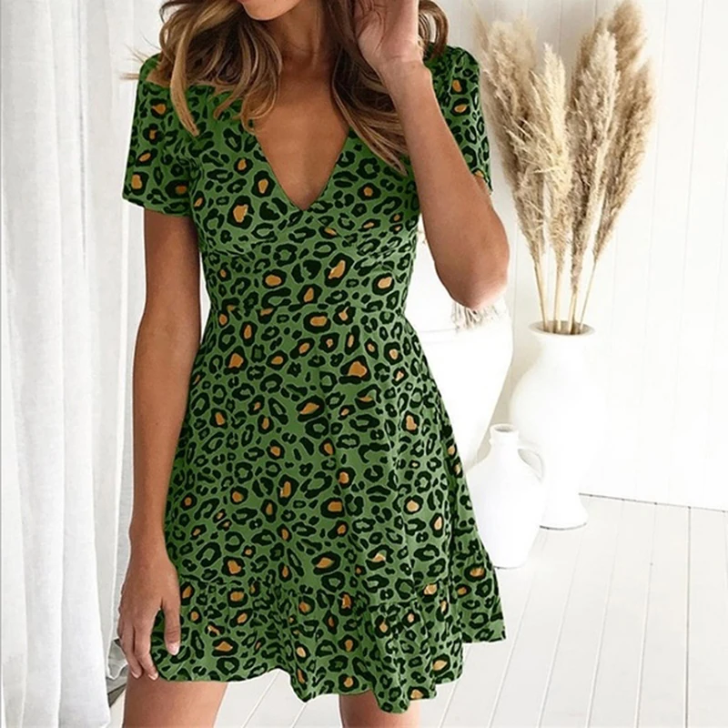 Sexy Leopard Print Mini Dress Women 2021 Summer Short Sleeved Ruffles Dress Casual Deep V Neck Slim Bodycon Dress Femme Vestido
Sexy Leopard Print Mini Dress Women 2021 Summer Short Sleeved Ruffles Dress Casual Deep V Neck Slim Bodycon Dress Femme Vestido