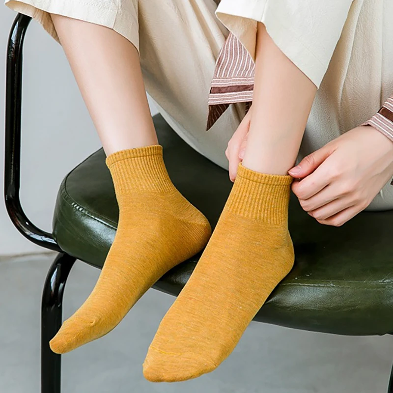 Candy Color Spring Summer Cotton Simple Design INS Fashion Woman Breathable Outing Sport Soft Harajuku Thin Middle Tube Socks
Candy Color Spring Summer Cotton Simple Design INS Fashion Woman Breathable Outing Sport Soft Harajuku Thin Middle Tube Socks