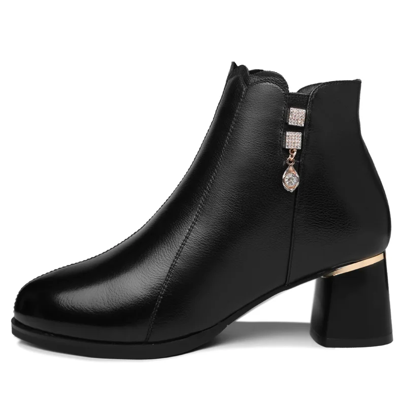 Round Toe Thick Heel Women'S Boots, Solid Color Short Boots With Side Zipper, Women'S Platform Shoes
Round Toe Thick Heel Women'S Boots, Solid Color Short Boots With Side Zipper, Women'S Platform Shoes
