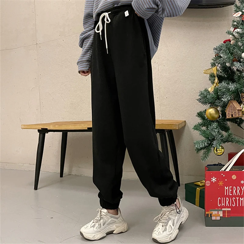 Casual Sports Pants Female Spring and Autumn Thin Korean Style Loose Slimming Straight All-Matching Ankle-Tied Harem Ulzzang
Casual Sports Pants Female Spring and Autumn Thin Korean Style Loose Slimming Straight All-Matching Ankle-Tied Harem Ulzzang
