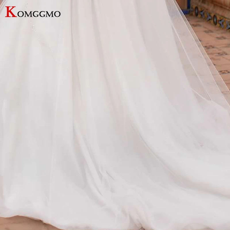 2021 New Arrival Full Sleeve Button Back Chapel Train Bridal Ball Gown Elegant Embroidery Appliques Tulle Lace Wedding Dress
2021 New Arrival Full Sleeve Button Back Chapel Train Bridal Ball Gown Elegant Embroidery Appliques Tulle Lace Wedding Dress
