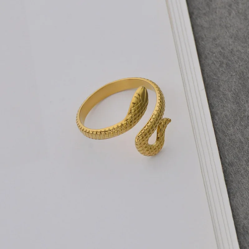New fashion golden snake-shaped titanium steel ring unisex exaggerated opening adjustment snake-shaped ring
New fashion golden snake-shaped titanium steel ring unisex exaggerated opening adjustment snake-shaped ring