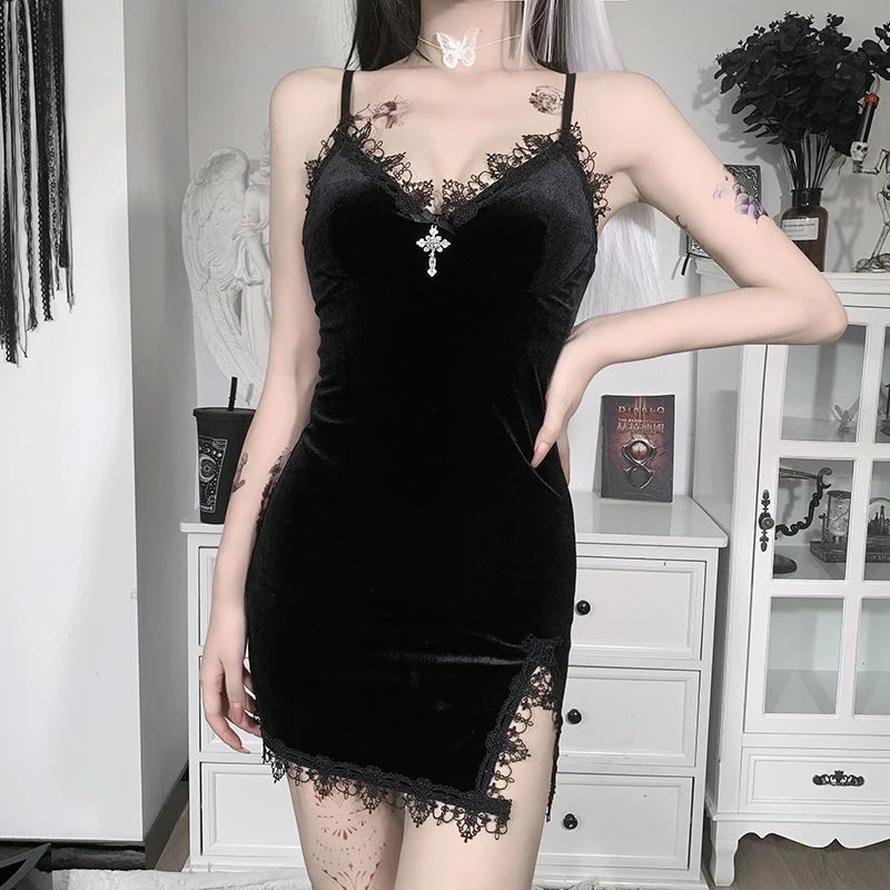 InsGoth Gothic Dark Cross Black Mini Dress Vintage Sexy Spaghetti Strap High Waist Slit Dresses Goth Party Club Women Dress
InsGoth Gothic Dark Cross Black Mini Dress Vintage Sexy Spaghetti Strap High Waist Slit Dresses Goth Party Club Women Dress