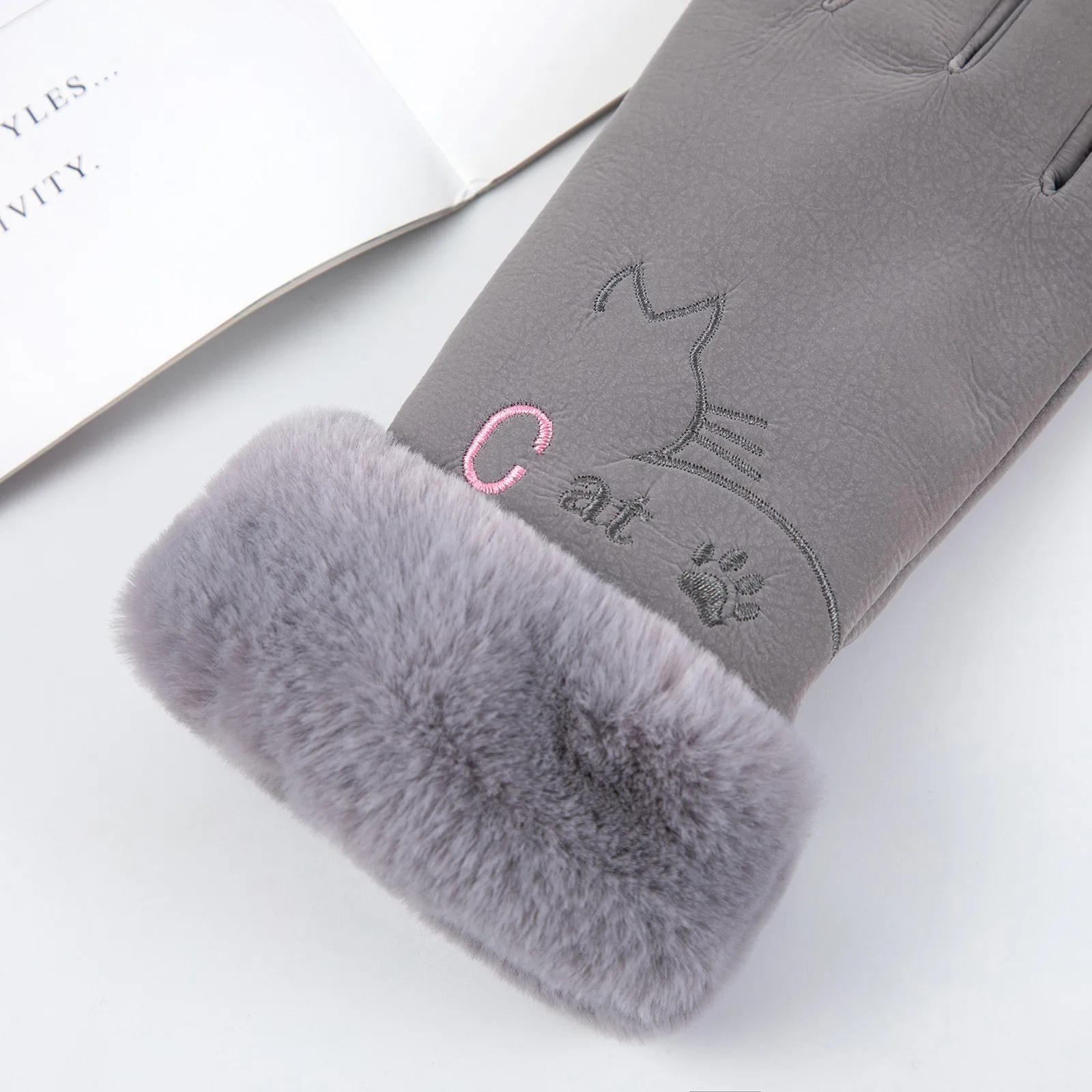 Women Winter Skiing Gloves Warm Touchscreen Gloves Windproof Gloves For Ladies Girls 5 Colors Running Non-Slip Mittens Sports
Women Winter Skiing Gloves Warm Touchscreen Gloves Windproof Gloves For Ladies Girls 5 Colors Running Non-Slip Mittens Sports