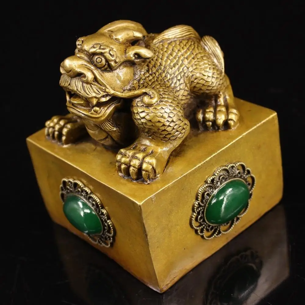 wedding decoration Collection of old pure copper hand-made gemstone inlaid unicorn seal Unicorn statue
wedding decoration Collection of old pure copper hand-made gemstone inlaid unicorn seal Unicorn statue