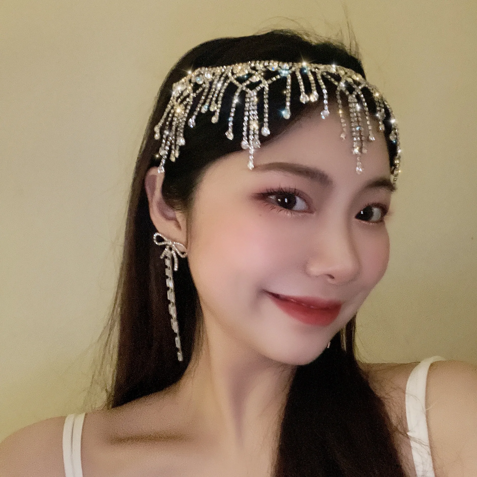 New Exaggerated Head Chain Full Crystal Super Fairy chain Personality Rhinestone Fringed Wedding Headwear
New Exaggerated Head Chain Full Crystal Super Fairy chain Personality Rhinestone Fringed Wedding Headwear