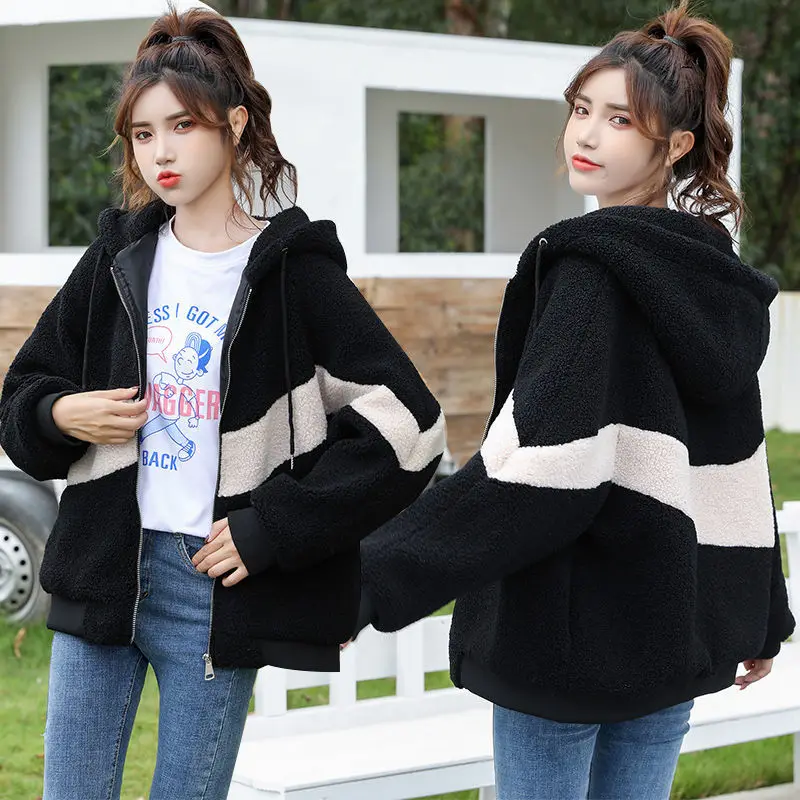 Lamb wool coat women's autumn and winter 2021 new student loose Korean cashmere thickened leisure cotton clothing women's
Lamb wool coat women's autumn and winter 2021 new student loose Korean cashmere thickened leisure cotton clothing women's