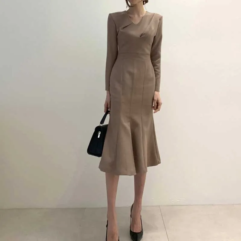 Woman One-Piece Long Sleeve Dress Korean 2020 Spring Autumn Vintage Ruffled Fishtail Bag Hip Dresses Ladies French Elegant Dress
Woman One-Piece Long Sleeve Dress Korean 2020 Spring Autumn Vintage Ruffled Fishtail Bag Hip Dresses Ladies French Elegant Dress