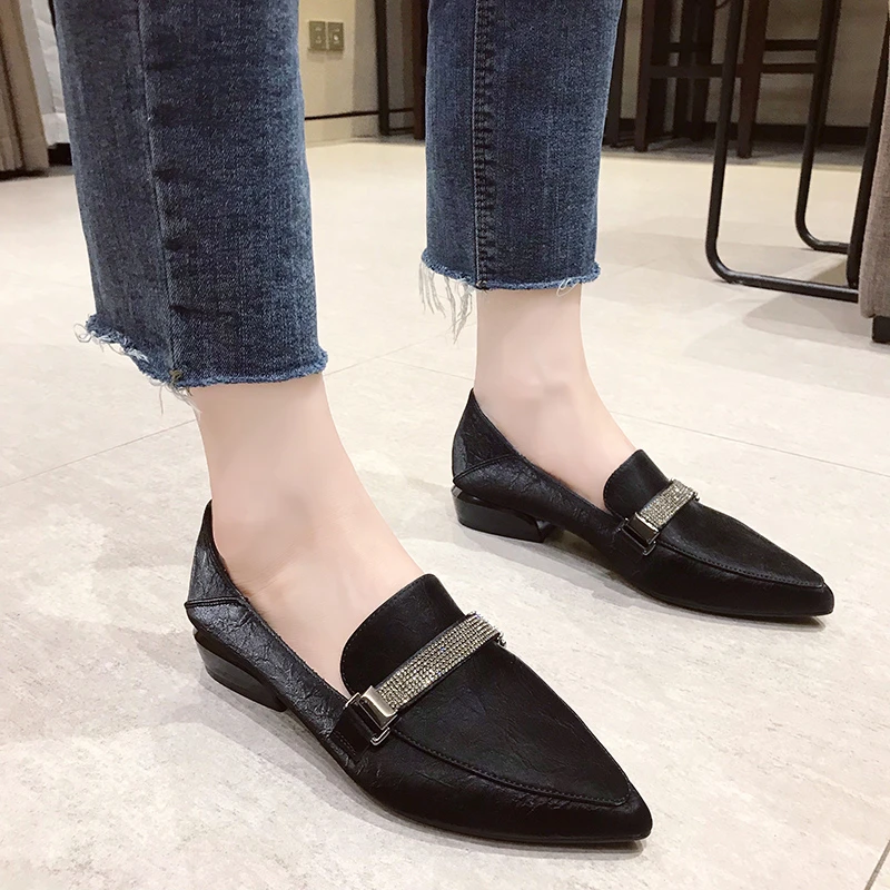 Autumn Women Work Shoes Leather Low Heel Pointed Toe All Match Chunky Heels Pumps
Autumn Women Work Shoes Leather Low Heel Pointed Toe All Match Chunky Heels Pumps