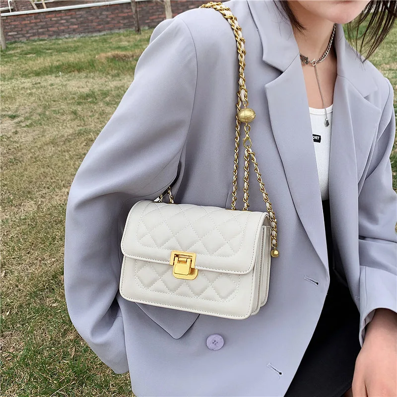 Fashionable Texture Ladies Small Bag In Summer2021new Style Rhombic Embroidery Thread Lock Flip One Shoulder Messenger Chain Bag
Fashionable Texture Ladies Small Bag In Summer2021new Style Rhombic Embroidery Thread Lock Flip One Shoulder Messenger Chain Bag
