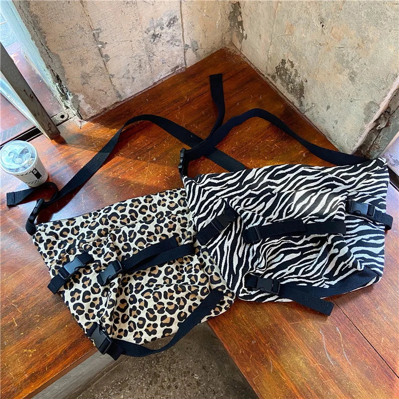 Vintage Leopard Women's Buckle Messenger Bag Street Fashion Student Girls Shoulder Bags Large Capacity Ladies Tote Handbags
Vintage Leopard Women's Buckle Messenger Bag Street Fashion Student Girls Shoulder Bags Large Capacity Ladies Tote Handbags