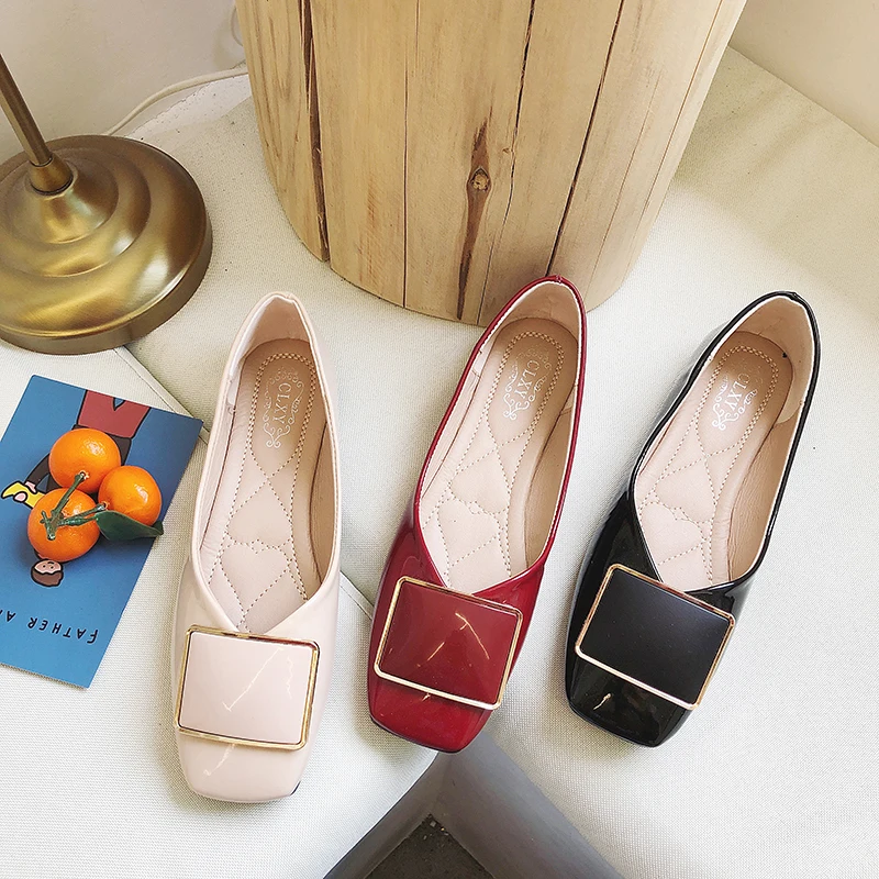 Ladies Patent Leather Flat Shoes Women's Shoes Flat Shoes Shallow Soft Sole Ballet Flat Sole with Buckle Square Toe Casual Shoes
Ladies Patent Leather Flat Shoes Women's Shoes Flat Shoes Shallow Soft Sole Ballet Flat Sole with Buckle Square Toe Casual Shoes
