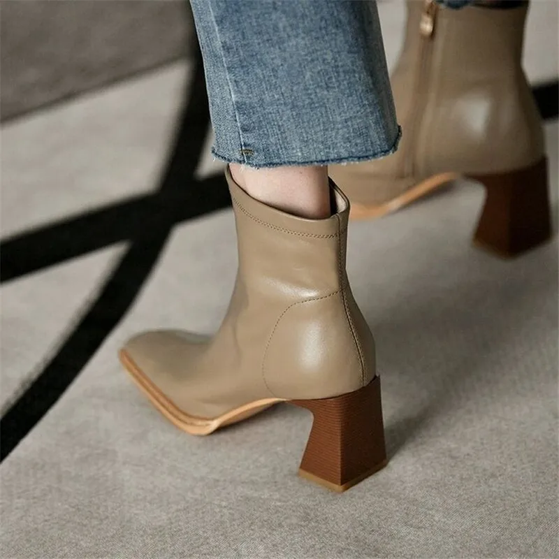 New Winter Shoes Women's Motorcycles Boots Leather Round Toe Keep Warm Shoes Women Boots Ankle Zip High Boots
New Winter Shoes Women's Motorcycles Boots Leather Round Toe Keep Warm Shoes Women Boots Ankle Zip High Boots