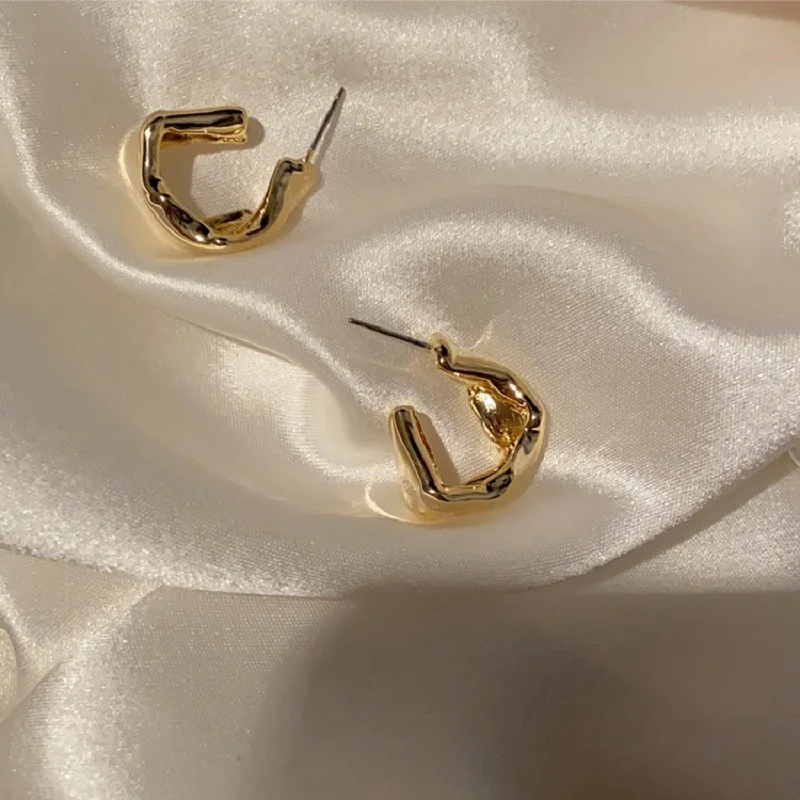 925 Silver Needle Irregular Hoop Earrings Temperamwnt Personality Earrings For Women Senior Design Stud 2021 Trend
925 Silver Needle Irregular Hoop Earrings Temperamwnt Personality Earrings For Women Senior Design Stud 2021 Trend