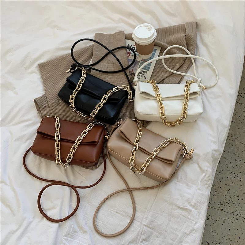 Thick Chain Shoulder Bags For Women Soft Leather Handbags Fashion Crossbody Bag Solid Color Frame Bag Classic Women Clutches
Thick Chain Shoulder Bags For Women Soft Leather Handbags Fashion Crossbody Bag Solid Color Frame Bag Classic Women Clutches