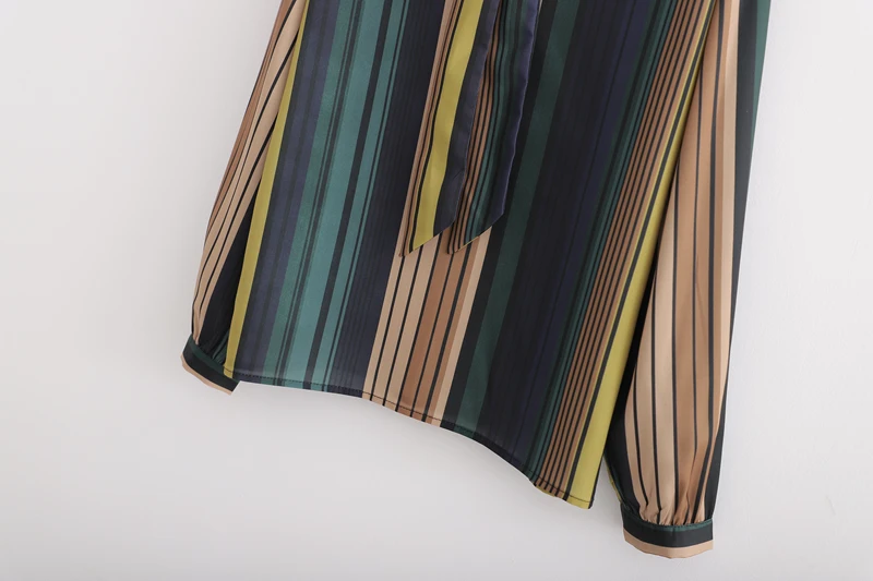2020 Free Inspirit New Arrival Female Office Lady Fashion Top Matching Butterfly Tie Stand Collar Puff Full Sleeve Striped Shirt
2020 Free Inspirit New Arrival Female Office Lady Fashion Top Matching Butterfly Tie Stand Collar Puff Full Sleeve Striped Shirt